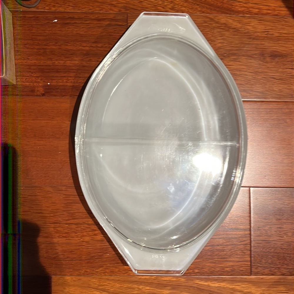 Mid-Century Vintage Pyrex Town & Country Divided Casserole Dish w/ Lid - Picture 10 of 16